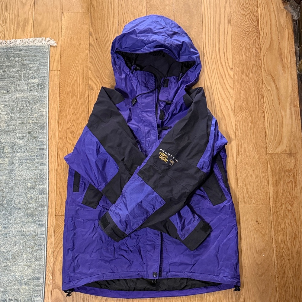 Mountain Hardwear Black and Purple Jacket